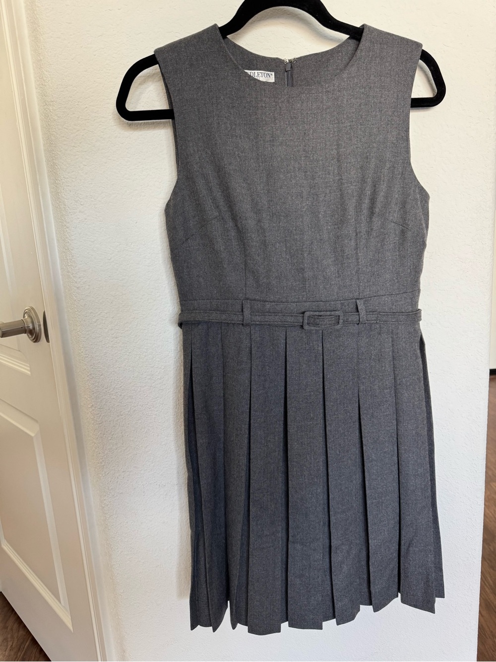 Vintage Pendleton Petite Wool Pleated Dress 4P Gray Belted Made USA